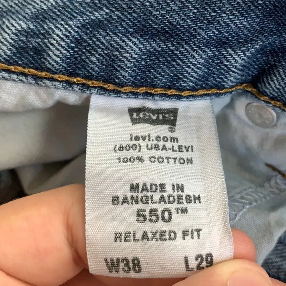 Vintage men’s 550 Levi’s mom jeans